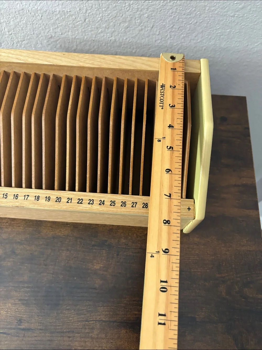 Vintage 31+ Day Wooden Desktop Bill Mail  Correspondence Organizer Natural Wood